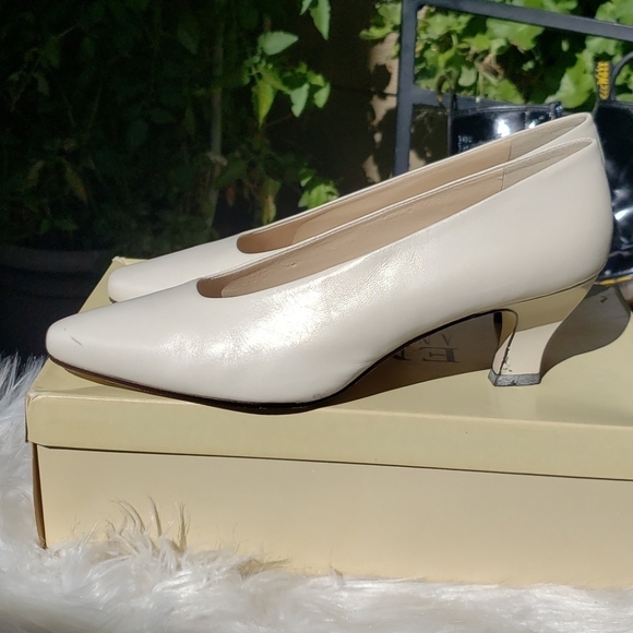 Enzo Angiolini Curio Cream Pumps 7.5N - Picture 6 of 11